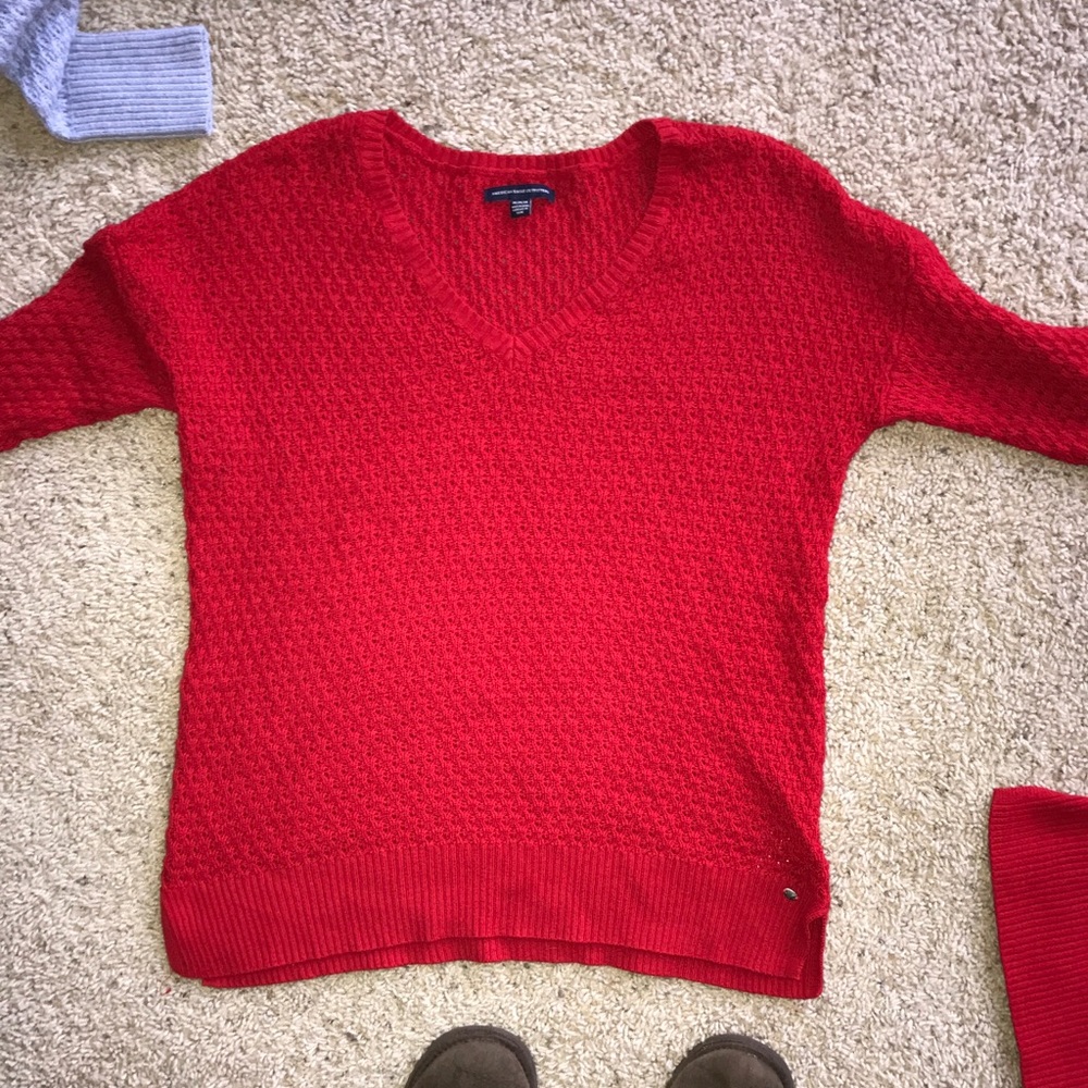 American eagle v-neck
